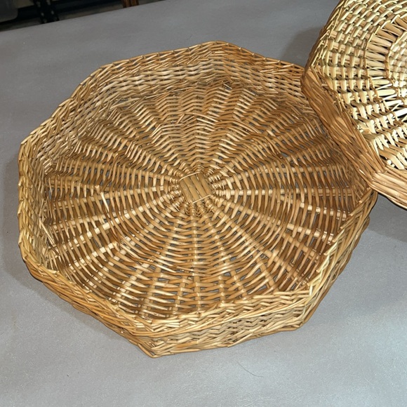Octagon Woven Basket with Lid NWOT - Picture 3 of 4